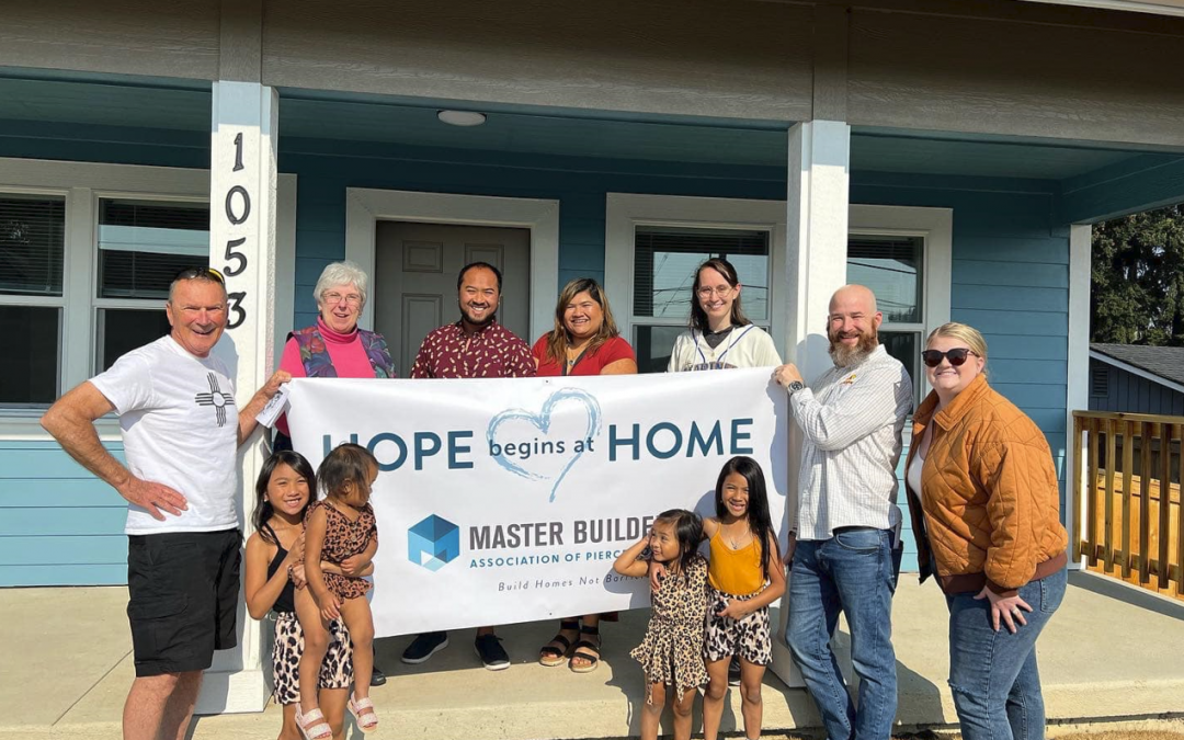 Master Builders Welcomes Family of 6 into New Habitat Home